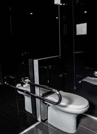 area wc per bagno singolo prefabbricato cc-bm-x1-w, scarico geberit monolith