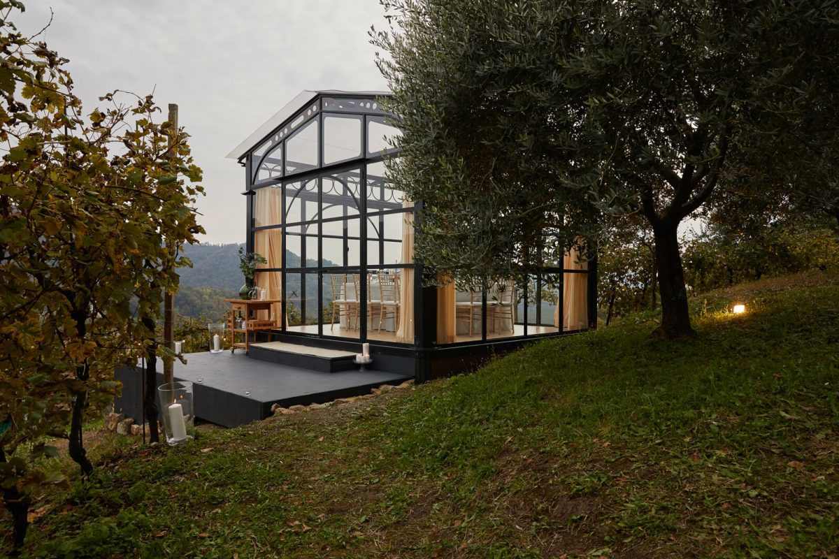 Luxury glass tinyhouse